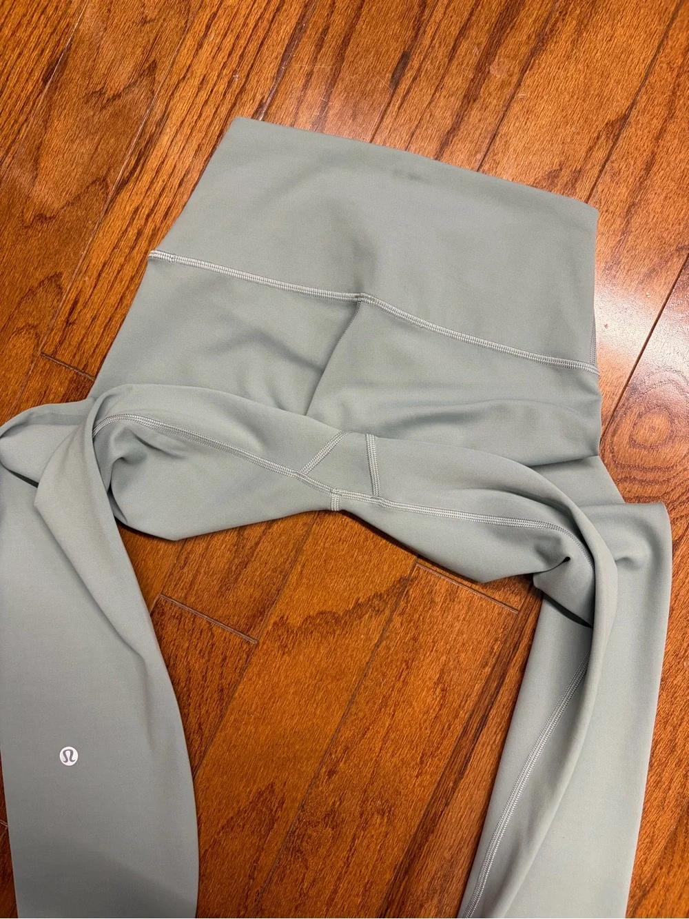 336. Lululemon Wunder Train Contour Fit High-Rise Crop 23